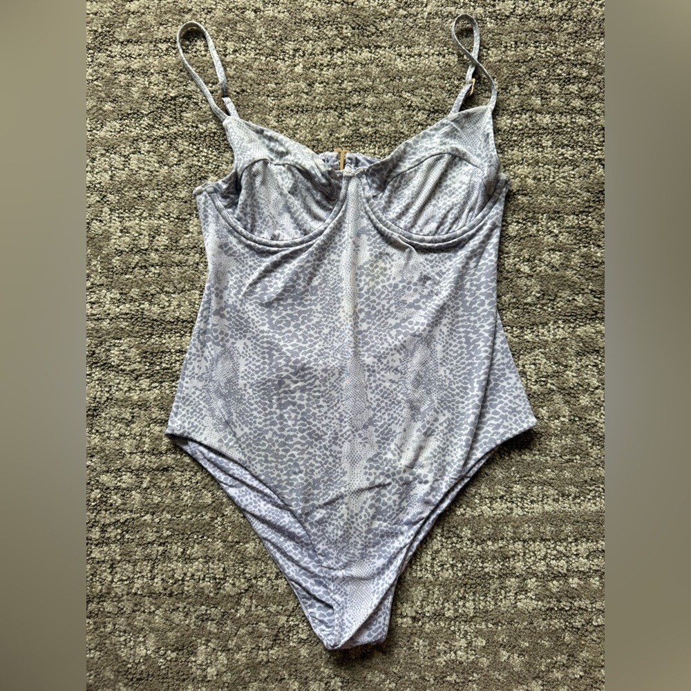 Acacia Marlow Snake Skin Print